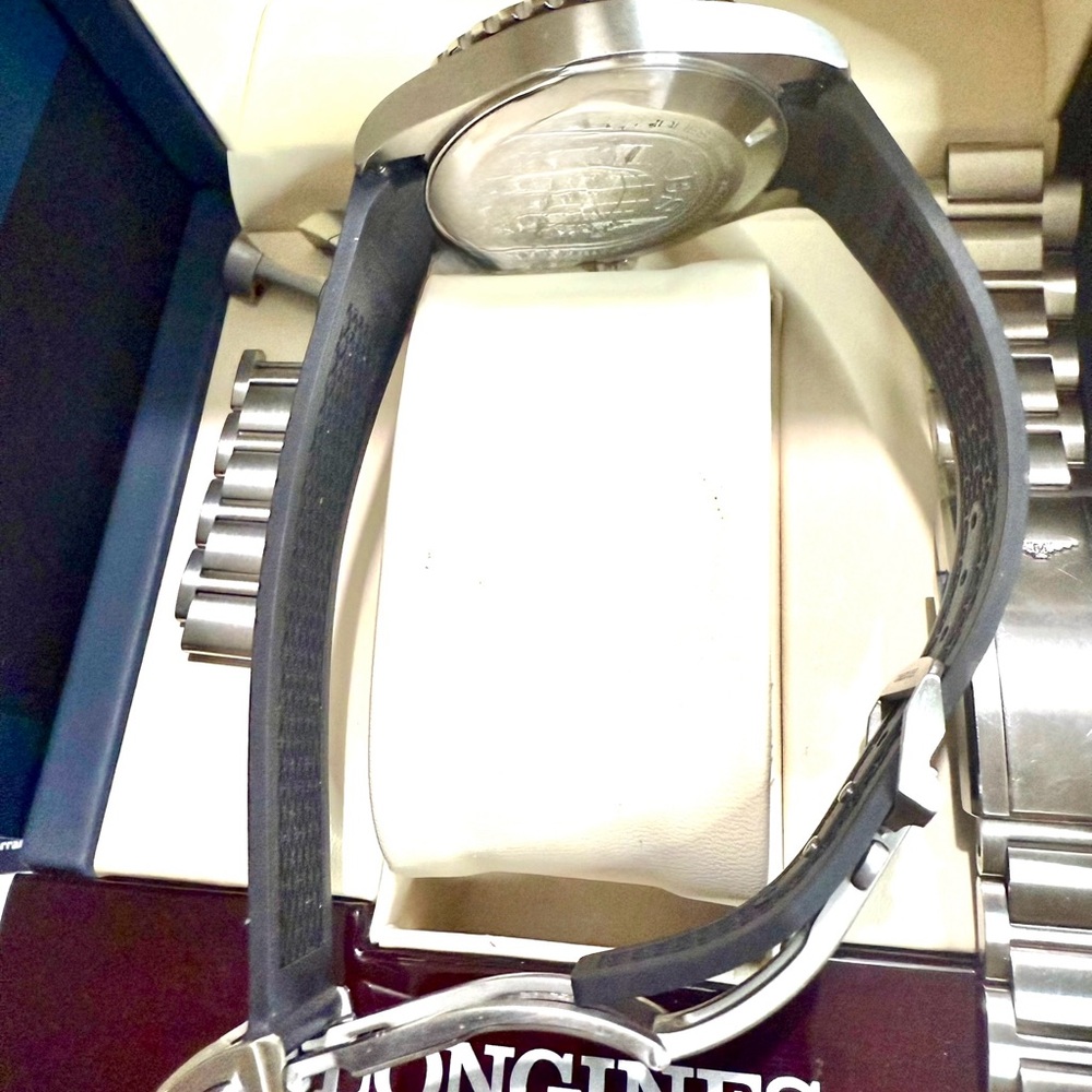Longines HydroConquest GMT Date Black Mens Classic Watch - L3.790.4.56.6 - Picture 5 of 8